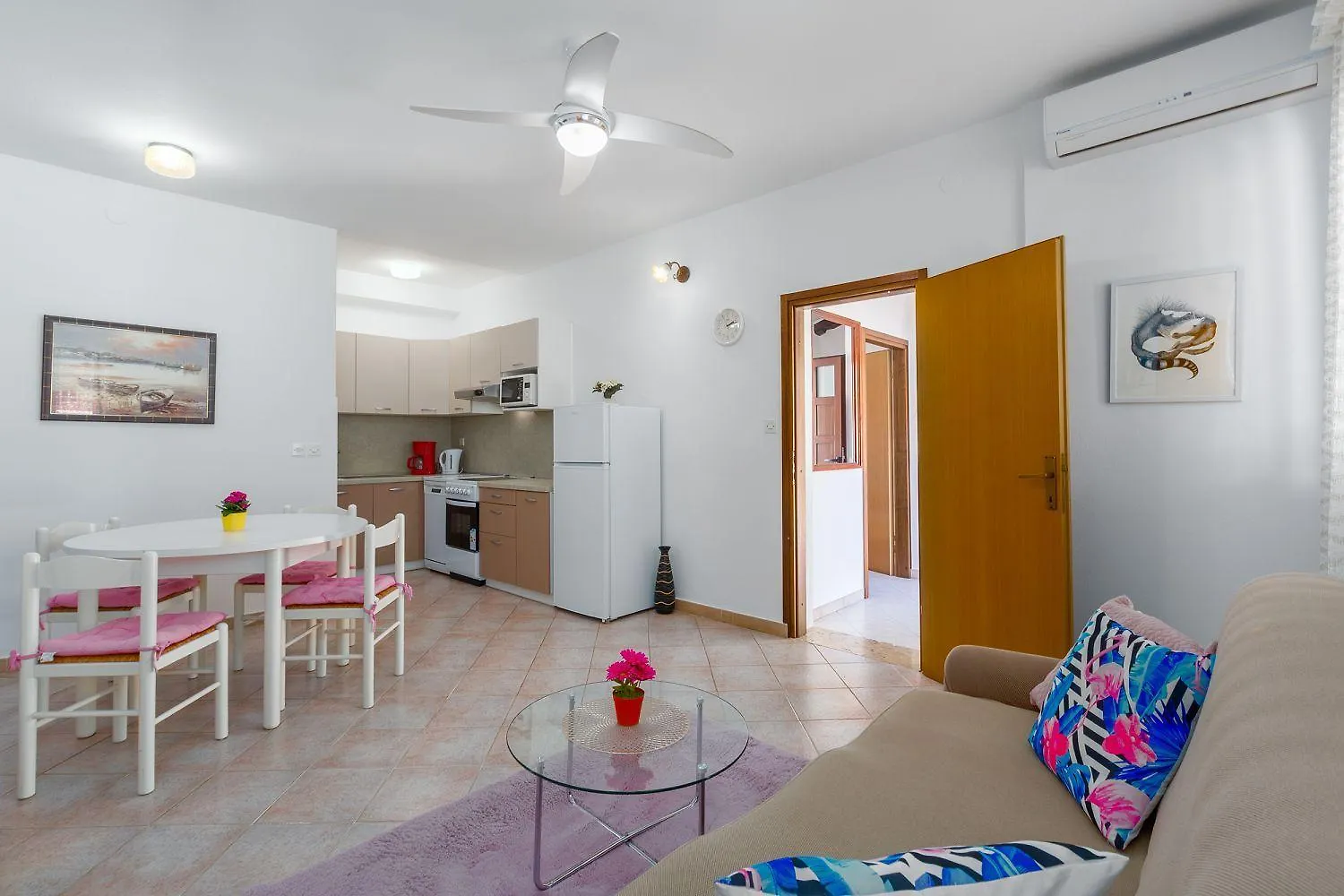 Charmantes Apartment Nur 400 Meter Zum Strand Mit Grossem Pool, Privater Terrasse, Grill, Liegen Porec Croatia