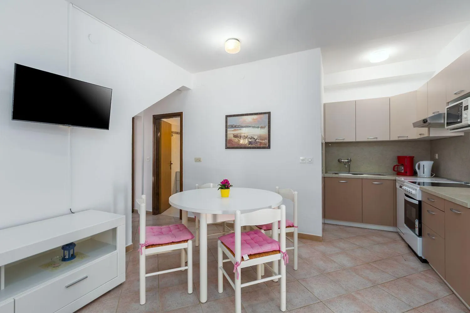 Charmantes Apartment Nur 400 Meter Zum Strand Mit Grossem Pool, Privater Terrasse, Grill, Liegen Porec Croatia