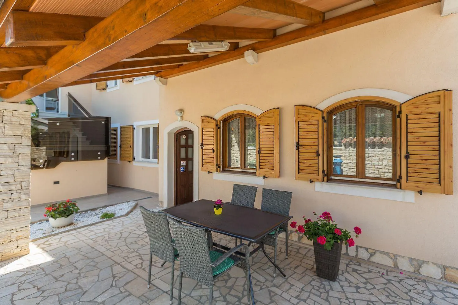 Charmantes Apartment Nur 400 Meter Zum Strand Mit Grossem Pool, Privater Terrasse, Grill, Liegen 波雷奇